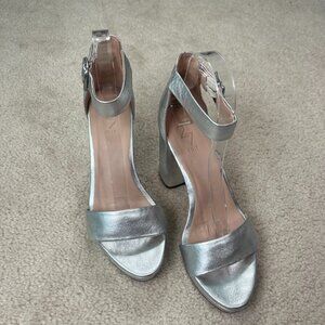 Metallic Block Platform Silver Heels Almond Toe 27 Edit Naturalizer Size 8.5